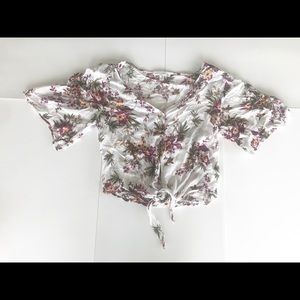 Cropped Flower Knotted Shirt